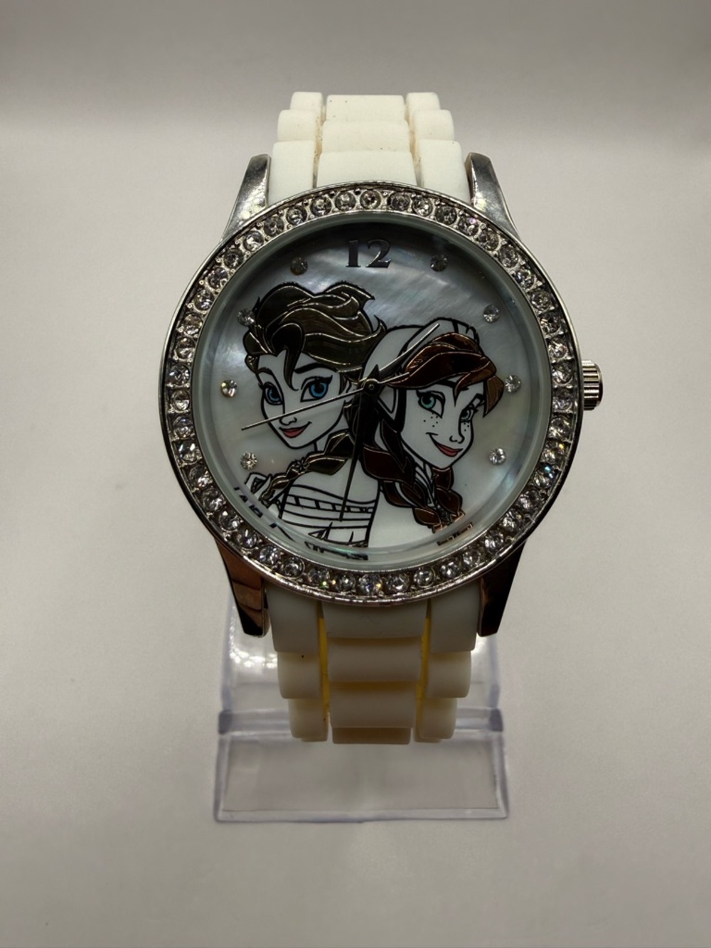 Disney Frozen Analog Quartz Watch Elsa & Anna White Silicone Band (New Battery)